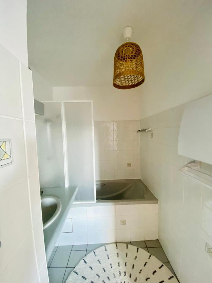 Appartement Saint Claude - Centre Port ラ・ロシェル エクステリア 写真